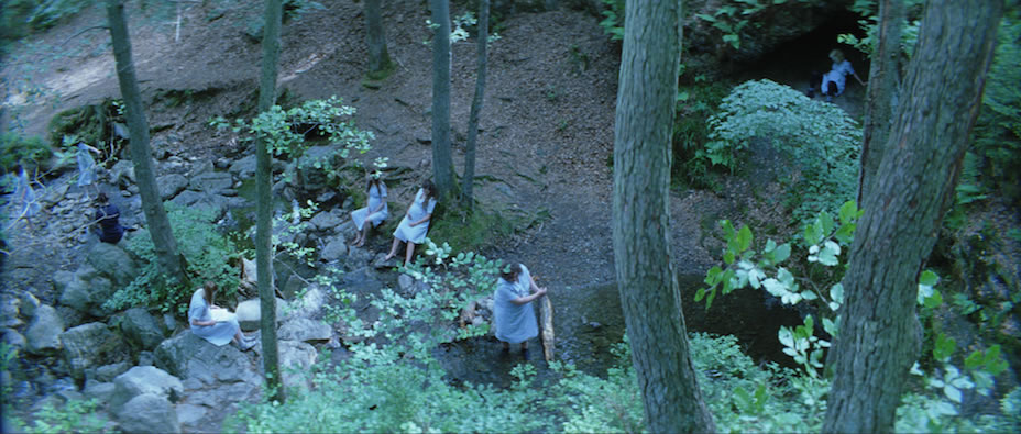girls forest3